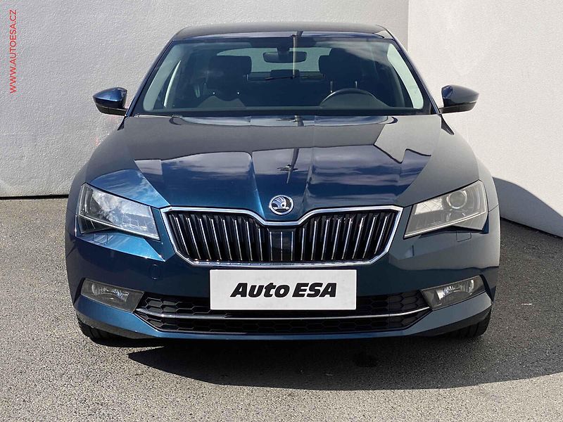 Škoda Superb (2018) 2.0TDi, 2.maj,ČR, Ambition - fotka 2 z 20