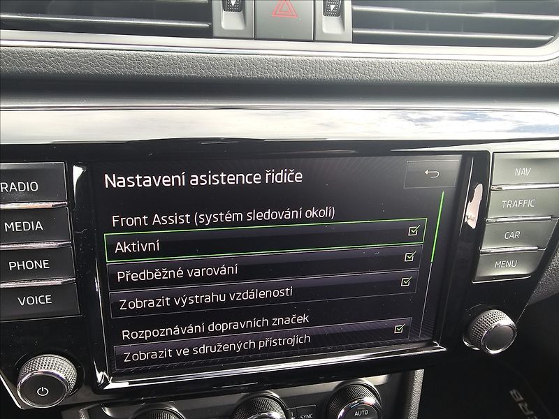 Škoda Superb III 2,0TDi 1KW DSG STYLE - fotka 22 z 51