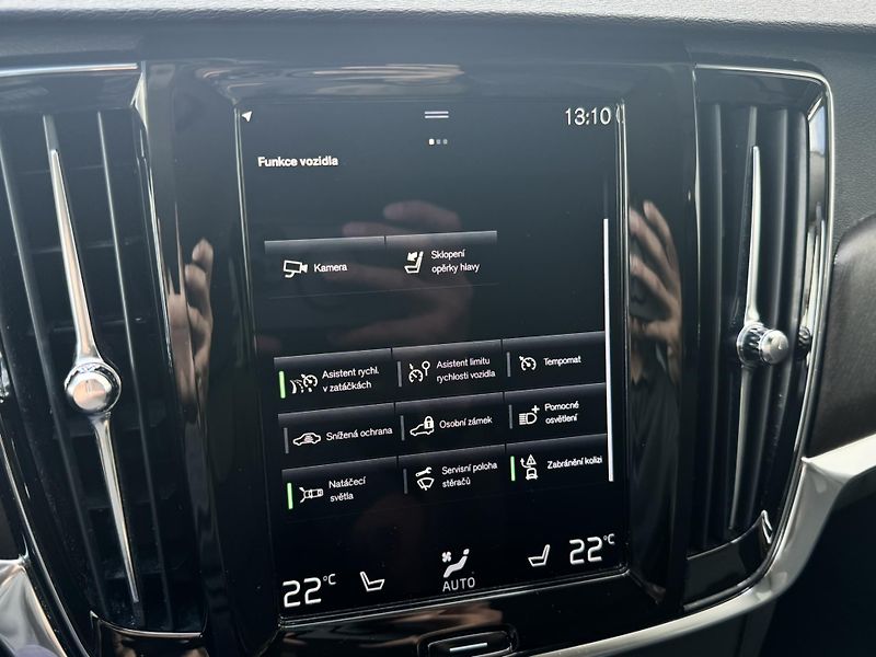 Volvo V90 CC D4 AWD/TZ/pneu REZERVACE - fotka 37 z 50
