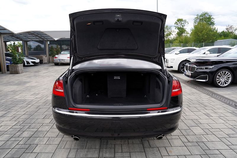 Audi A8 4.2 TDI Long,4x4 Exclusive - fotka 12 z 50
