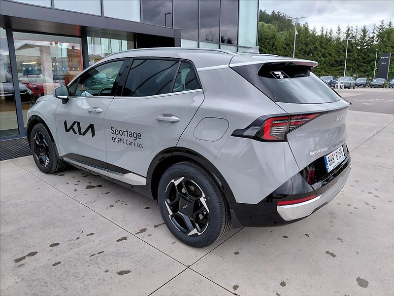 Kia Sportage 1,6   T-GDI 7DCT TOP - fotka 6 z 17