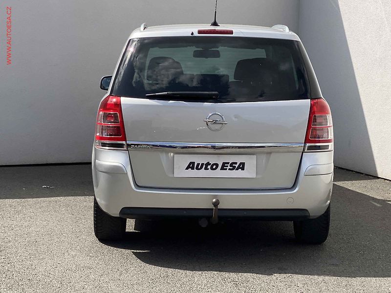 Opel Zafira (2014) 1.8 16V, Family, bixen - fotka 5 z 17