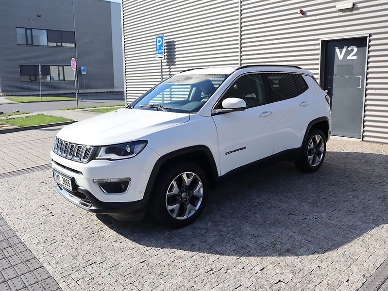 Jeep Compass (2020) - fotka 10 z 52