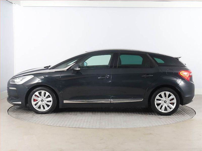 Citroën DS5 (2014) 2.0 BlueHDi, Automat, Navi - fotka 3 z 21