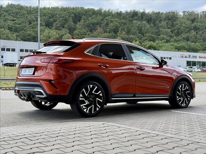 Kia XCeed 1,5 T-GDI DCT  Top Tažné - fotka 3 z 25