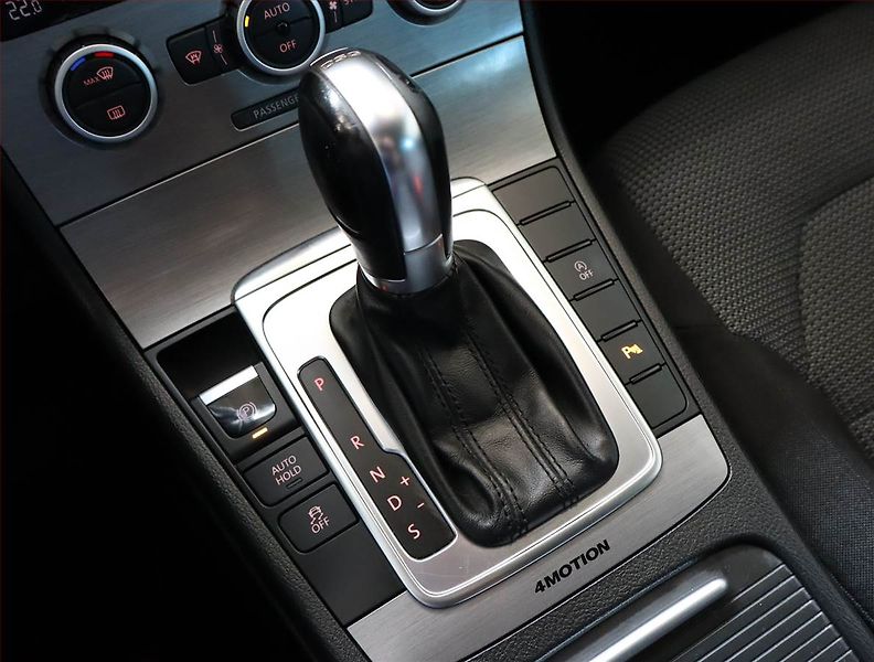 Volkswagen Passat (2012) 2.0 TDI, 4X4, Automat - fotka 17 z 23