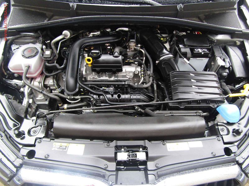 Škoda Fabia (2025) 1.0TSi, 1.maj,ČR, LED, AC - fotka 8 z 20