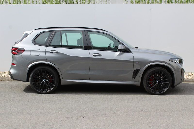 BMW X5 xDrive30d Mpaket vzduch - fotka 3 z 27