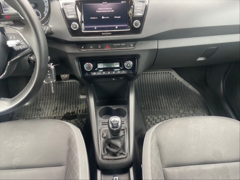 Škoda Fabia 1,0 TSI 70 Ambition - fotka 10 z 11