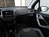 Peugeot 2008 (2018) 1.2 PureTech, Serv.kniha, Kůže - náhled 8