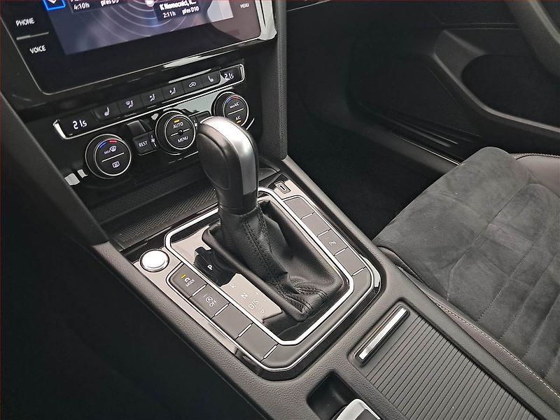 Volkswagen Passat (2020) Comfortline 2.0 TSI - fotka 16 z 18