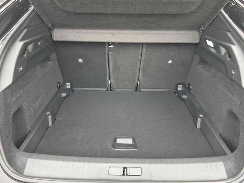 Peugeot 3008 (2026) GT Hybrid 145 e-DCS6  - fotka 10 z 21