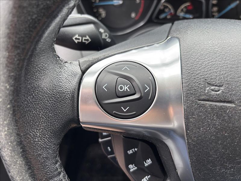 Ford Focus 2,0 TDCI 140k Titanium - fotka 26 z 36