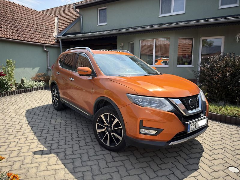 Nissan X-Trail (2017) - fotka 2 z 15
