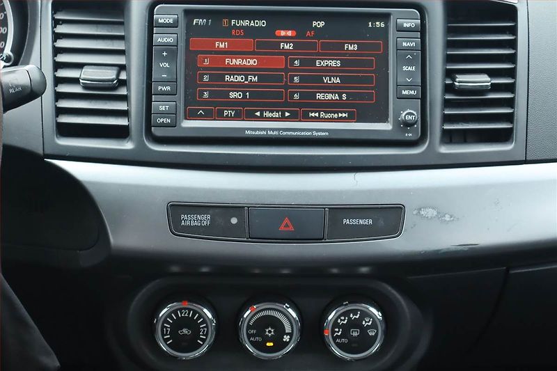 Mitsubishi Lancer (2011) 1.8 DI-D+, Serv.kniha, Navi - fotka 12 z 20