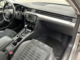 Volkswagen Passat Variant 2,0 TDI Highline - náhled 24