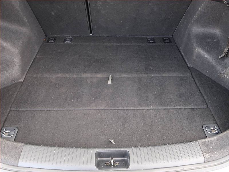 Kia Ceed (2016) 1.6 GDI, Automat, Tempomat - fotka 14 z 19