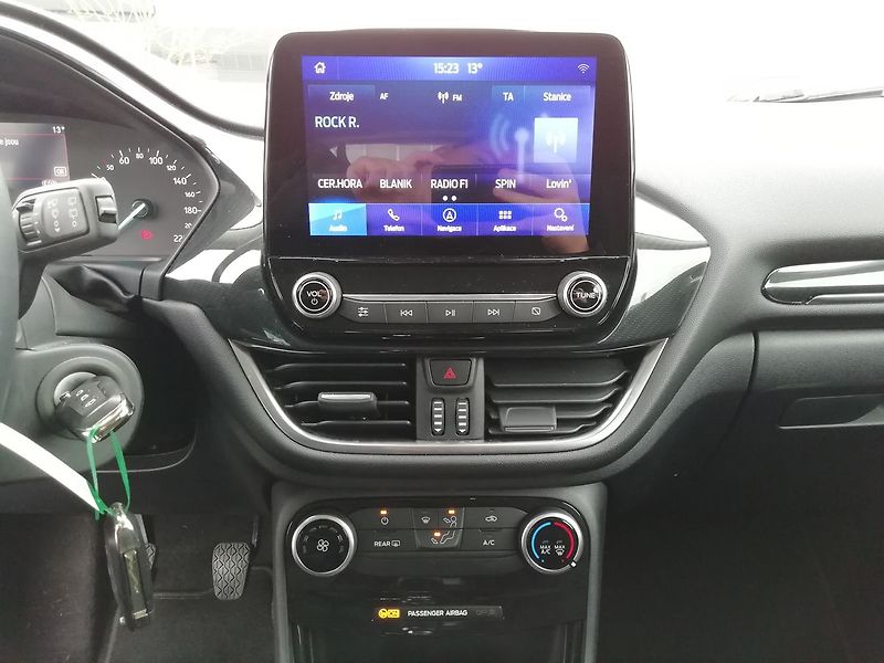 Ford Puma Titanium 1,0 ECB 92 kW - fotka 11 z 19