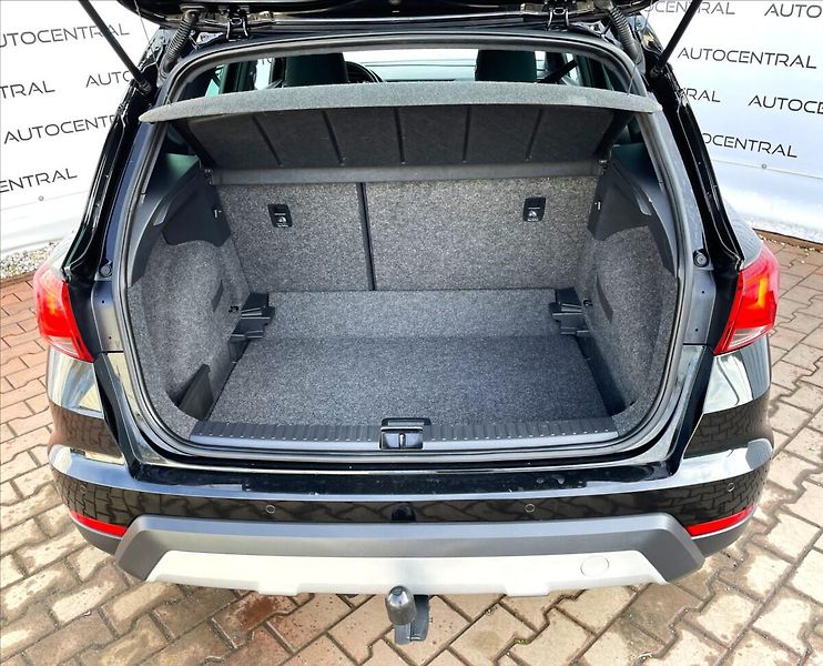Seat Arona 1,0 TSi,Xcellence,STK do 2/28 - fotka 10 z 25