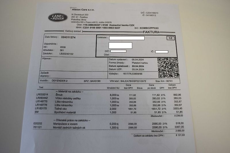Land Rover Defender 110 D300 SE *ZÁRUKA*TAŽNÉ*ČR* - fotka 53 z 55