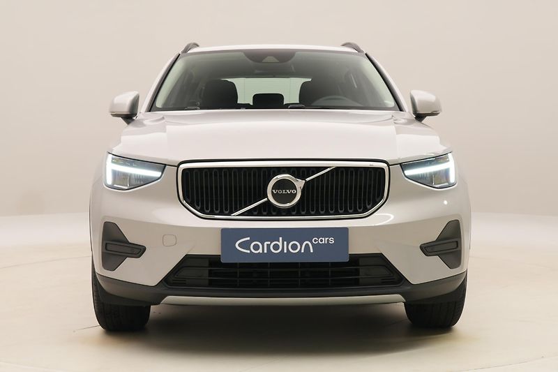 Volvo XC40 T2 ESSENTIAL  - fotka 15 z 37