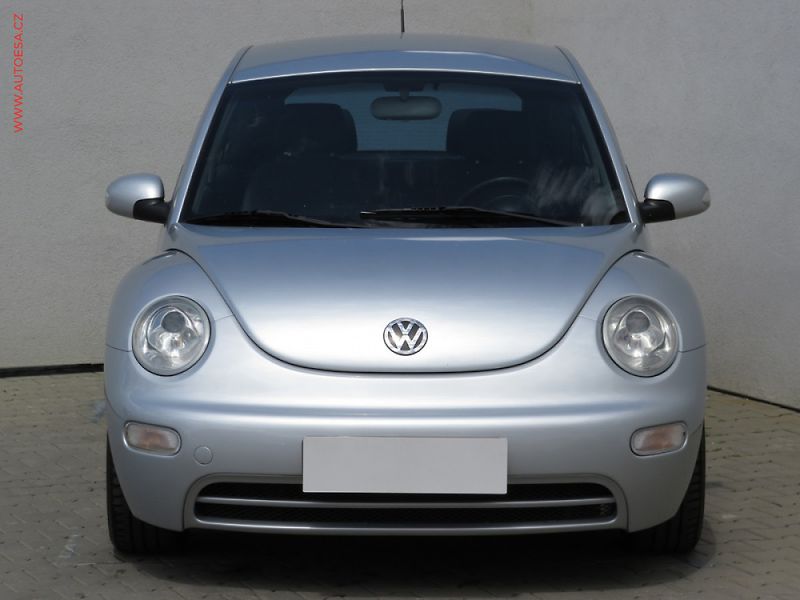 Volkswagen New Beetle (2003) 1.8T - fotka 2 z 3