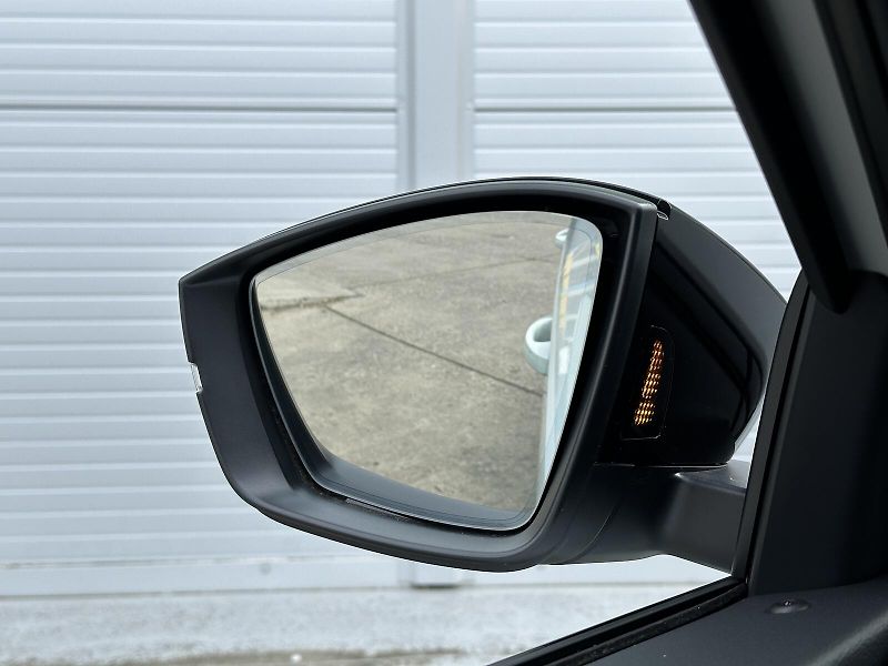 Škoda Karoq 1.5TSi DSG 150PS Sportline Mat - fotka 11 z 36
