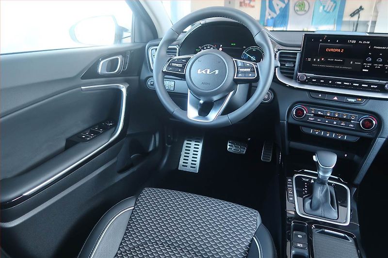 Kia XCeed (2025) Plug-in-Hybrid, DPH, Navigace - fotka 7 z 25