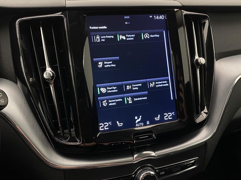 Volvo XC60 T5 MOMENTUM AUT CZ - fotka 38 z 43