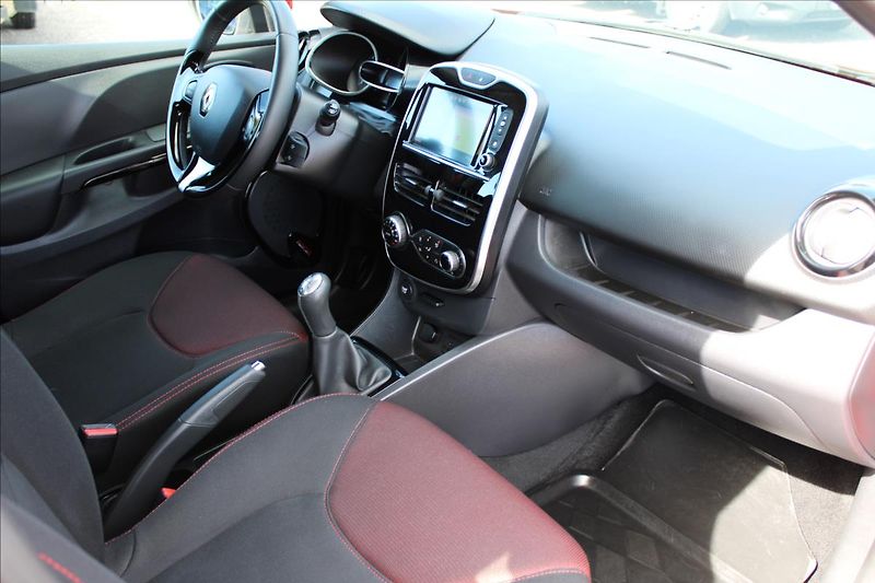 Renault Clio 0,9 TCe 66kW serviska, 1.maj. - fotka 20 z 36