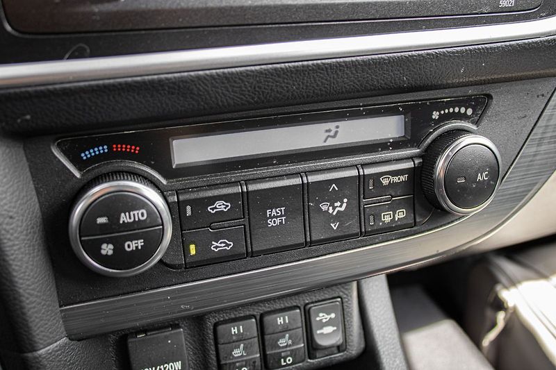 Toyota Auris - fotka 22 z 29