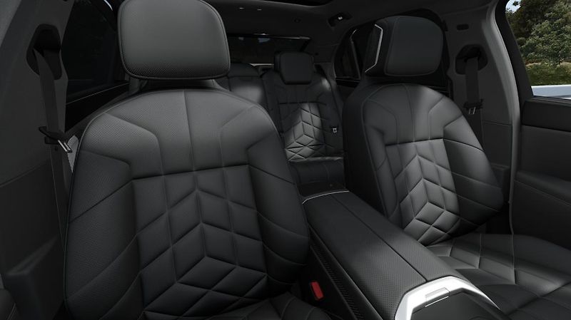 BMW Řada 7 740 xDrive Sedan - fotka 11 z 14