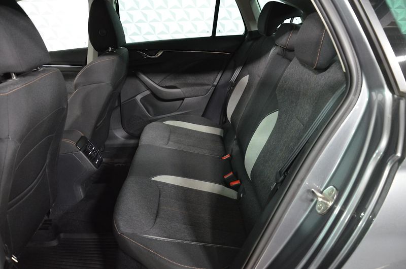 Škoda Scala (2023) 1.5TSI 110 Style AT - fotka 16 z 18