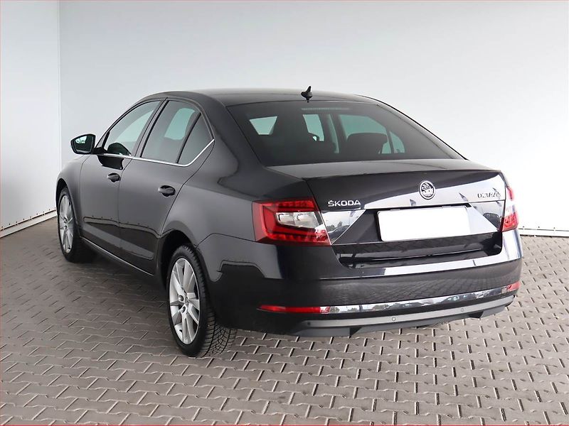 Škoda Octavia (2019) 1.6 TDI, Automat, Navi - fotka 4 z 21