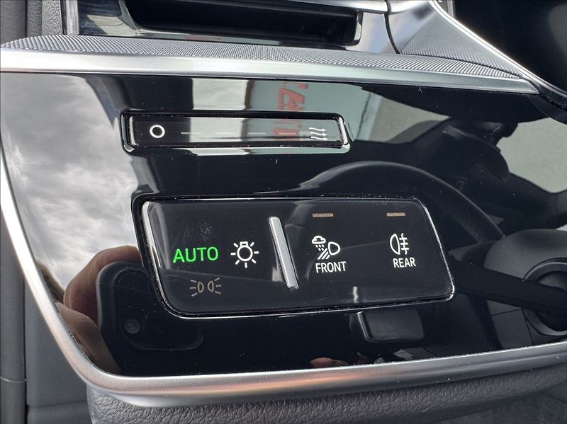 Audi A8 3,0 50 TDI QUATTRO LASER DPH - fotka 24 z 50