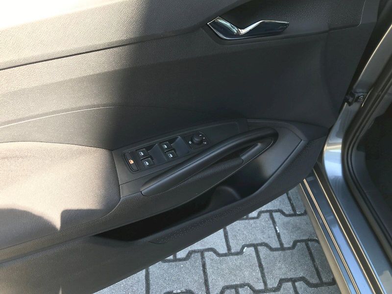 Škoda Fabia (2025) SELECTION 1,0 TSI - fotka 15 z 24