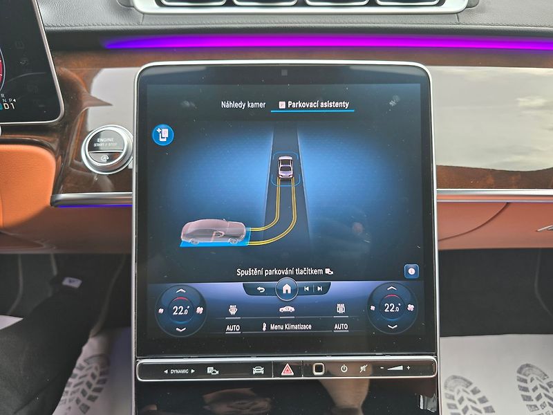 Mercedes-Benz Třídy S S500 4Matic L - fotka 25 z 37