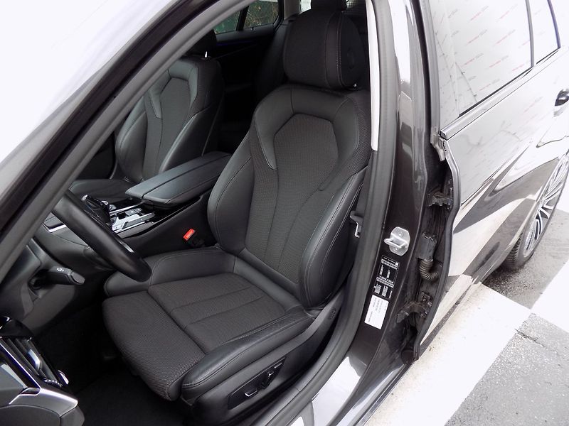 BMW Řada 5 (2019) 530d/Sport-Line/Full-Led/ - fotka 15 z 35