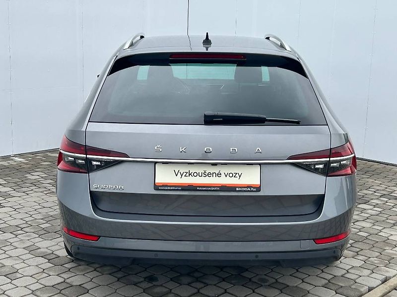 Škoda Superb Style 7DSG 2,0TDI - fotka 24 z 26