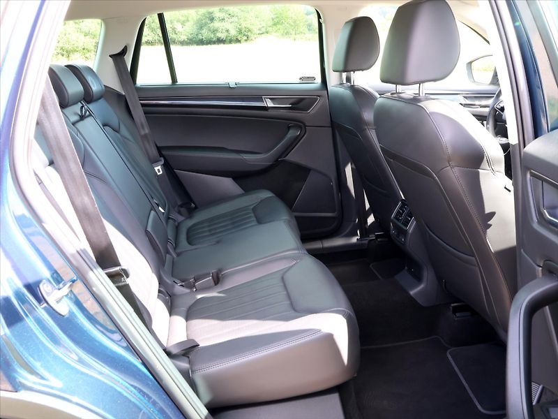 Škoda Kodiaq 2,0 TDI 147kW L&K 4x4 DSG DPH - fotka 14 z 43