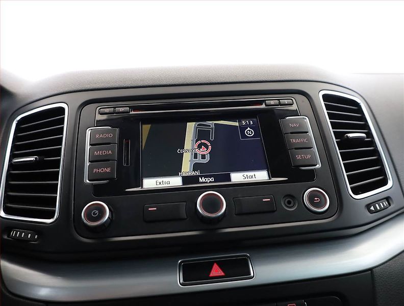 Volkswagen Sharan (2011) 2.0 TDI BMT, Automat - fotka 13 z 18