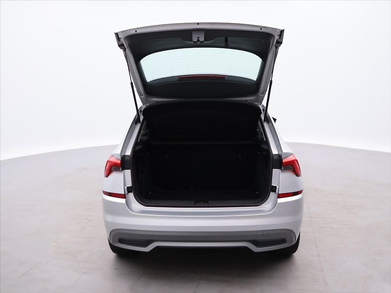 Škoda Kamiq 1,0 TSI 81kW Ambition - fotka 9 z 29