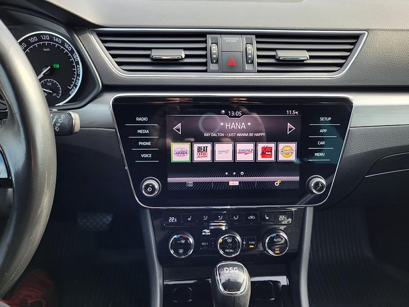 Škoda Superb 2.0 TSI 162kW DSG STYLE+ - fotka 12 z 48