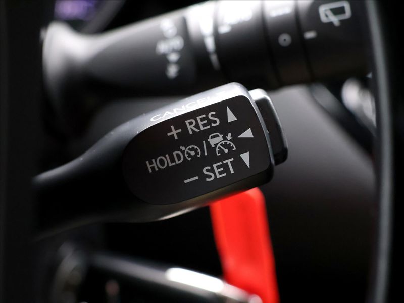 Toyota C-HR 1,2 TURBO 85kW ACTIVE ALU CZ - fotka 22 z 35