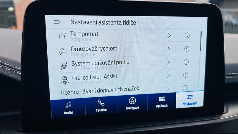 Ford Kuga (2022) 2.5i PHEV 165 kW Vignale AT - fotka 33 z 42