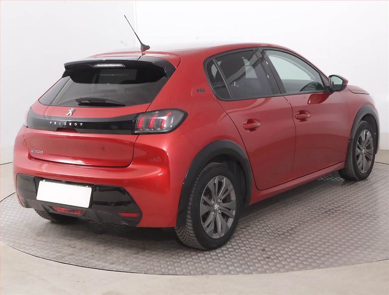 Peugeot 208 (2020) 50 kWh, SoH 95%, Automat - fotka 5 z 18