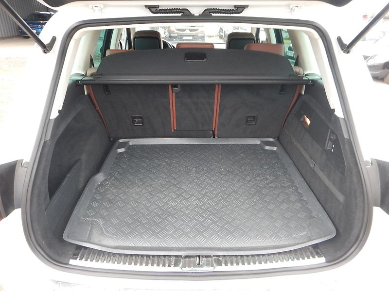 Volkswagen Touareg 3.0 TDI V6, 4x4, DSG - fotka 14 z 31