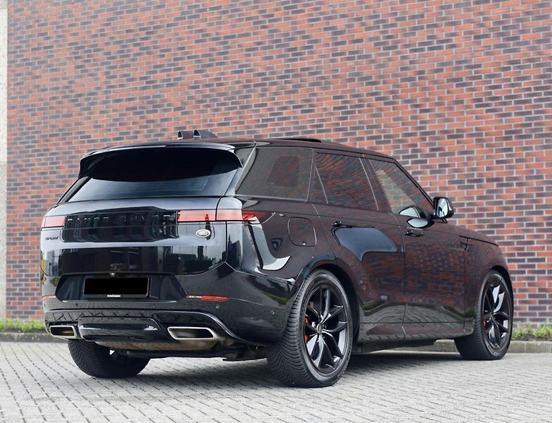 Land Rover Range Rover Sport (2022) 3.0 V6 ehybrid - fotka 15 z 45