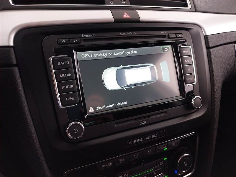 Škoda Superb (2010) Elegance 2.0 TDI, Automat - fotka 16 z 24
