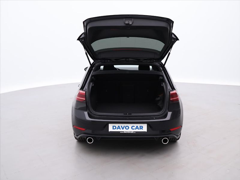 Volkswagen Golf 2,0 TSI GTI 180kW Performance - fotka 9 z 28